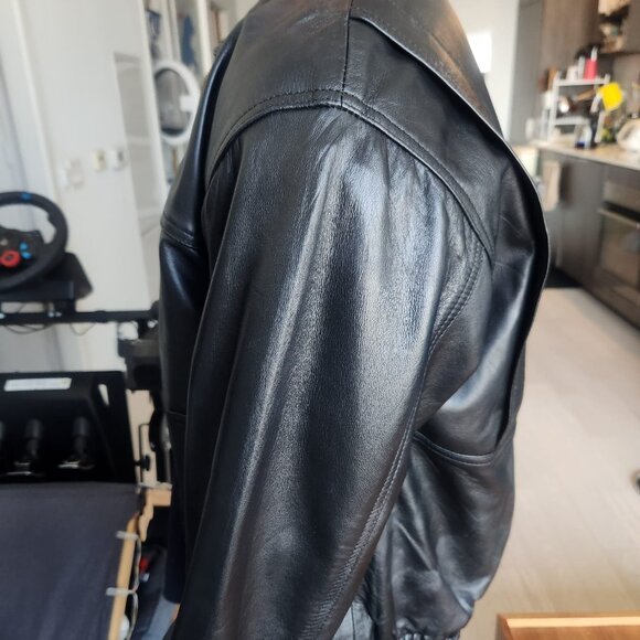 Vintage Classic Leather Bomber Jacket Unisex - Picture 3 of 6